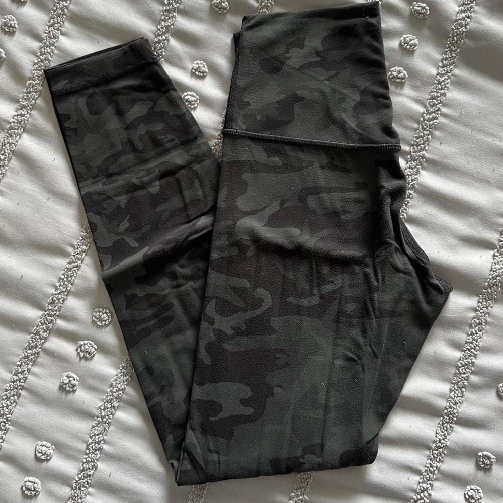 green camo lululemon leggings